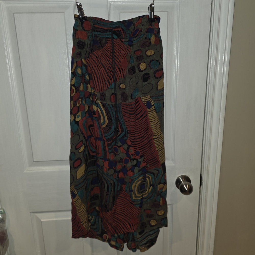 Multicolor Abstract Patterned Skirt